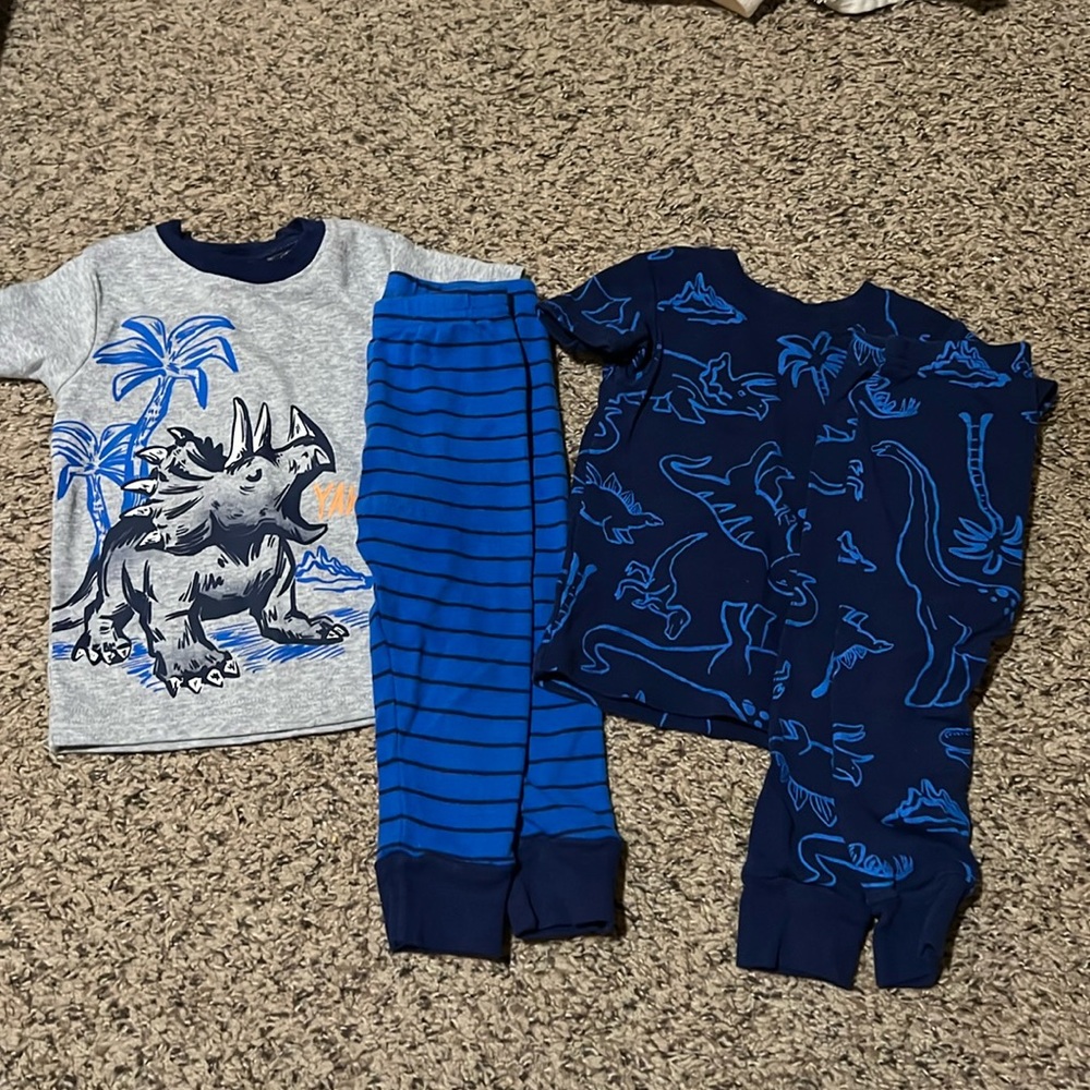 Carter’s 12 month Dino PJS